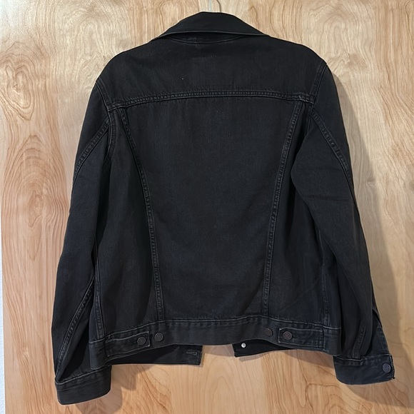 Levi’s Relaxed Fit Trucker Jacket - Picture 4 of 4